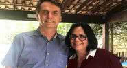 Presidente Jair Bolsonaro ao lado da ministra Damares Alves - Divulgação/Facebook