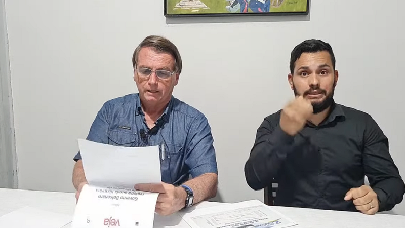 Bolsonaro discute os assuntos da última semana em live no Youtube - Divulgação / Youtube (Jair Bolsonaro)