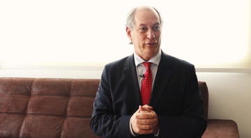 Ciro Gomes no ano de 2015 - Wikimedia Commons / Carta Capital