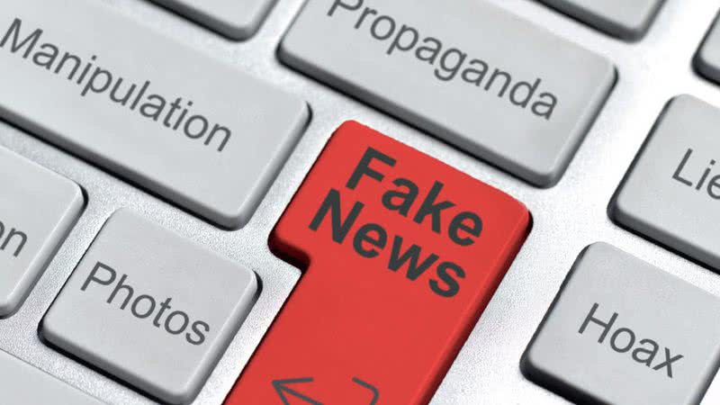 Imagem ilustrativa de teclado projetando fake news - Divulgação