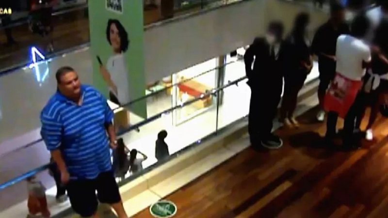 Homem acusado de racismo no BarraShopping - Reprodução/ Rede Globo - Fantástico