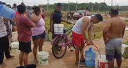 Pessoas procurando por água potável no Macapá - Divulgação / Jorge Júnior/ Rede Amazônica