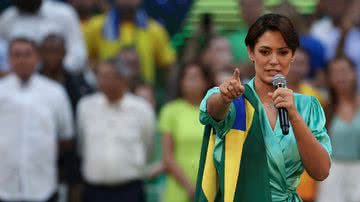 Michelle Bolsonaro durante evento da recandidatura de Bolsonaro - Getty Images