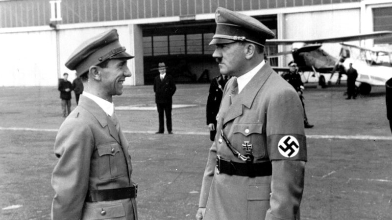 Goebbels e Hitler - Getty Images