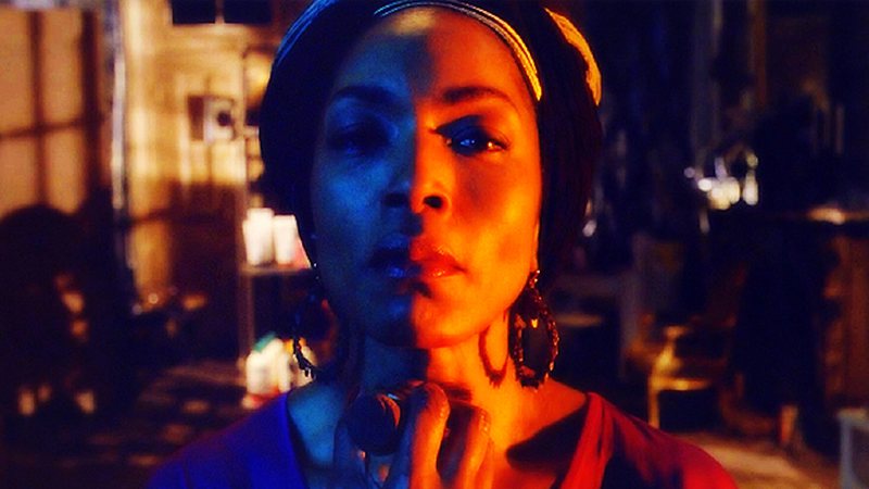 Marie Laveau representada na série American Horror Story: Coven por Angela Bassett - Divulgação