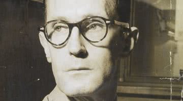 Fotografia do poeta Carlos Drummond de Andrade - Wikimedia Commons