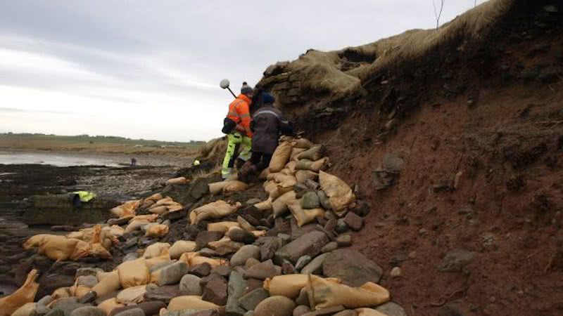 Cemitério encontrado na Escócia - Divulgação/ORCA Archaeology