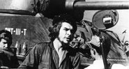 Che Guevara durante a batalha de Santa Clara - Getty Images