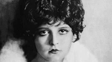 Clara Bow em imagem pessoal - Wikimedia Commons