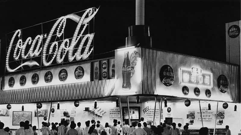 Coca-Cola, nos Estados Unidos, em 1955 - Getty Images