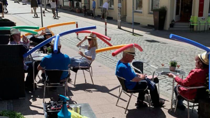 Clientes do café na cidade alemã de Schwerin - Divulgação