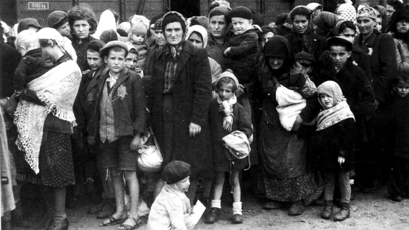 Mães e filhos judeus durante a Segunda Guerra Mundial - Wikimedia Commons