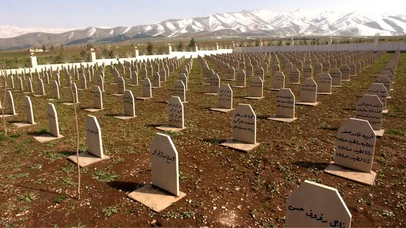 Milhares de túmulos de vitimas em Halabja - Getty Images