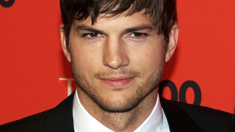 Fotografia do ator Ashton Kutcher - Wikimedia Commons