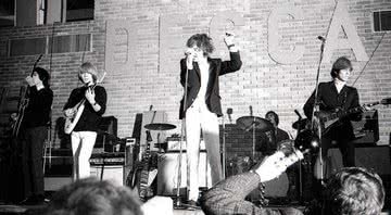 Rolling Stones, alguns anos antes do Altamont Free Concert, em 1965 - Wikimedia Commons