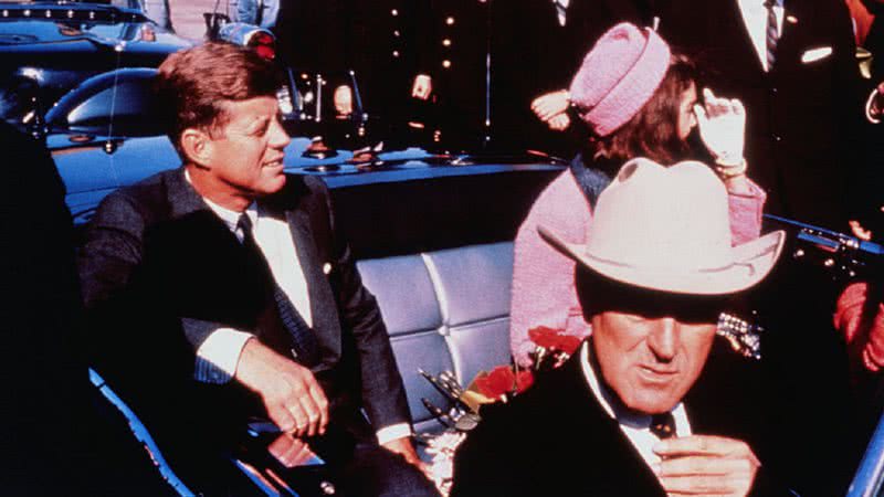 JFK no carro presidencial antes de seu assassinato - Bettmann Archive