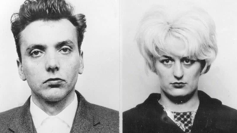 Respectivamente Ian Brady e Myra Hindley, em outubro de 1965 - Wikimedia Commons