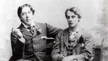 Os amantes Oscar Wilde e Lord Alfred Douglas - Domínio Público