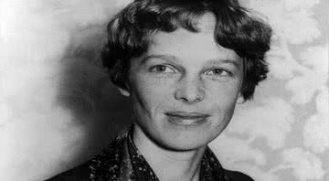 Amelia Earhart em 1935 - Wikimedia Commons