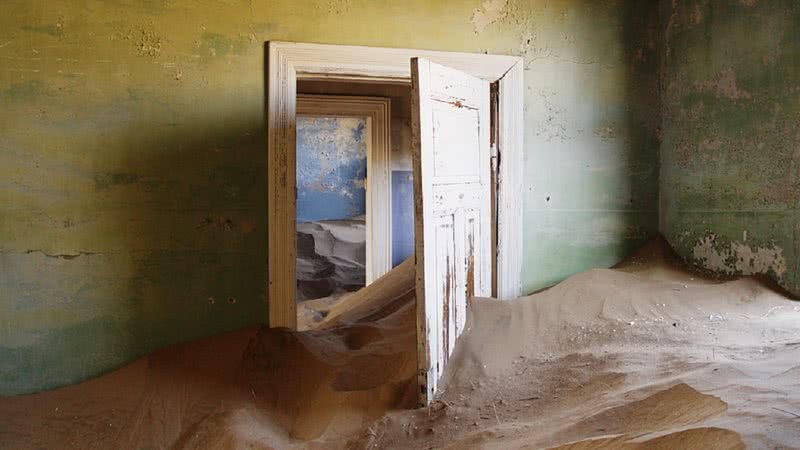 Cidade fantasma de Kolmanskop - Damien du Toit via Wikimedia Commons