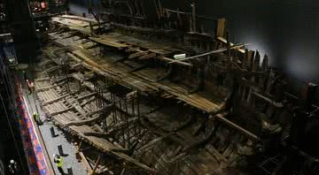 O naufrágio do Mary Rose em exposição no Portsmouth Historic Dockyard - Getty Images