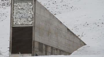 Silo Global de Sementes Svalbard, localizado no Ártico - Wikimedia Commons