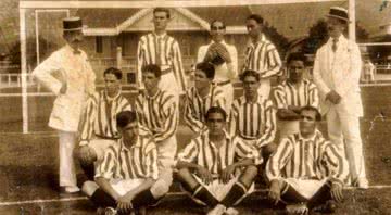 Fotografia de um dos times do Bangu Atlético Clube - Divulgação/ Arquivo Pessoal/ Noel de Carvalho