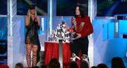 Britney Spears e Michael Jackson no VMA em 2002 - Divulgação - Youtube