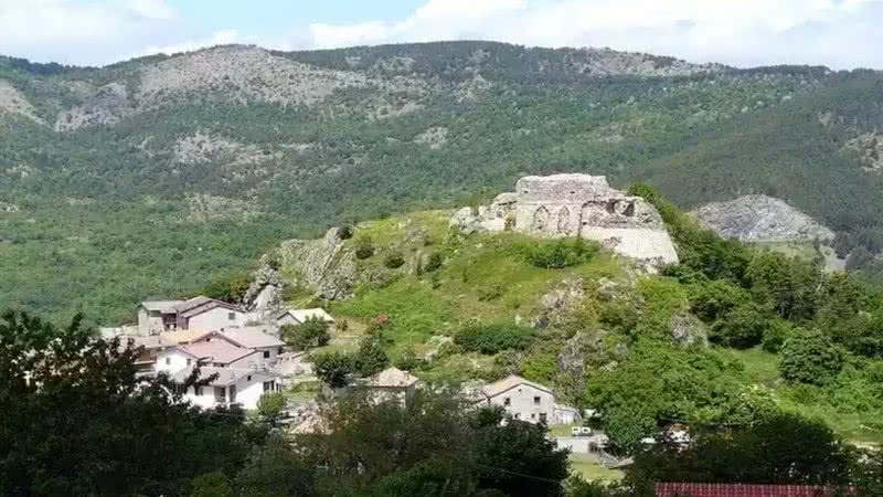 Cidade de Cerignale, epicentro do tremor - Wikimedia Commons