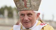 Fotografia de Bento XVI - Wikimedia Commons