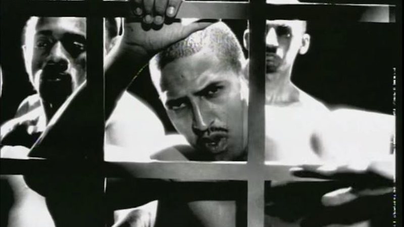 Mano Brown no clipe "Diário de um Detento" - Reprodução/Video/Youtube