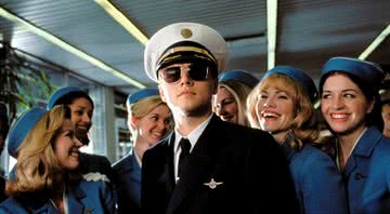 Frank Abagnale Jr., retratado por Leonardo DiCaprio em Prenda-me se for capaz (2002) / Crédito: Reprodução