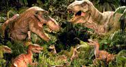 Dinossauros em floresta - Divulgação