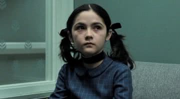 Isabelle Fuhrman como Esther no filme de 2009 - Divulgação