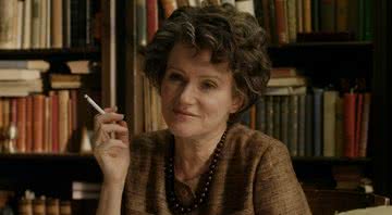 Barbara Sukowa como Hannah Arendt no longa - Divulgação/ Hannah Arendt (2012) / Zeitgeist Films