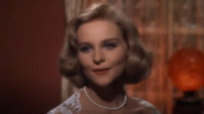 Diane McBain - Reprodução/ Vídeo/ YouTube/ Muirmaiden