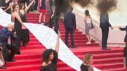 Feministas com cartaz em festival de cannes - Reprodução/Vídeo/Youtube/UOL