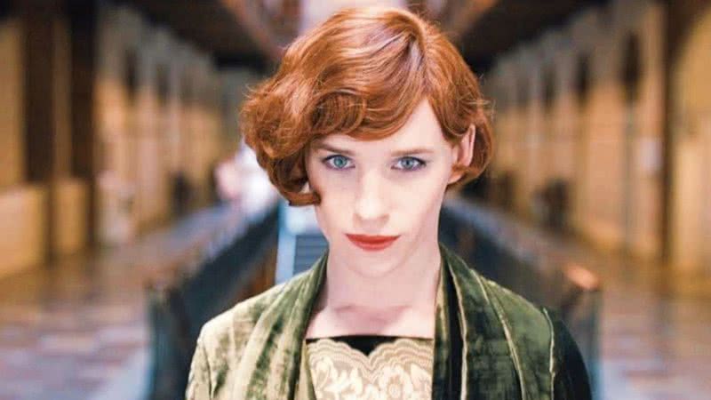 Eddie como Lili Elbe no filme - Divulgação / YouTube / Universal Pictures