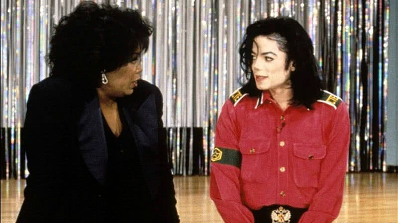 Oprah conversa com Michael Jackson em palco particular - Divulgação / OWN