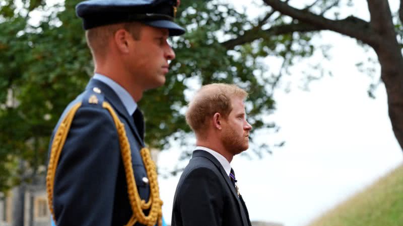 Príncipe William e Príncipe Harry durante evento - Getty Images