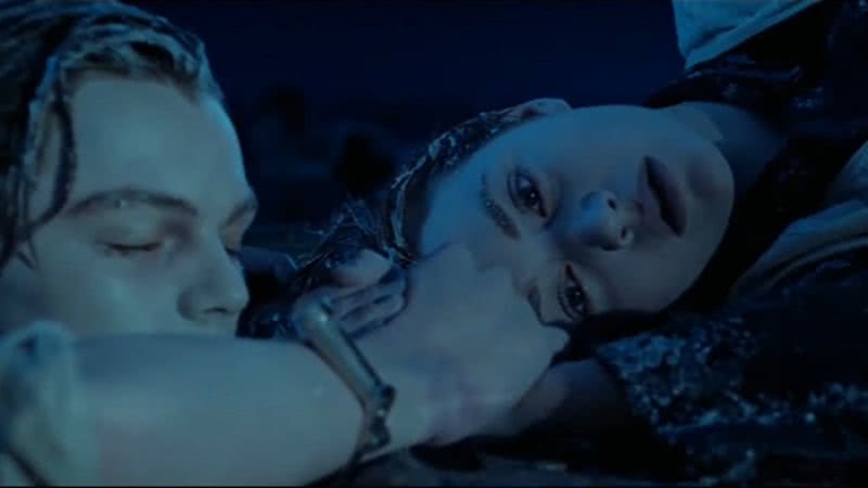 Cena do filme Titanic em que personagem Jack está morto - Reprodução