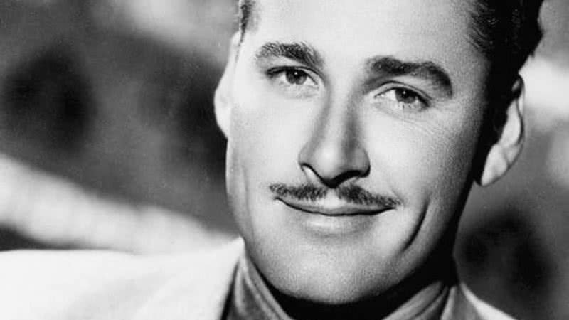 Foto de Errol Flynn - Domínio Público