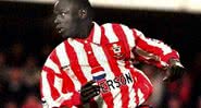 Ali Dia com a camisa do Southampton - Divulgação/ Football 365