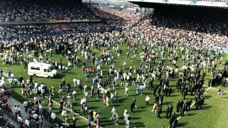 Campo de Hillsborough pouco após o acidente nas arquibancadas - Inquérito de Hillsborough