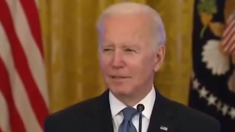 Joe Biden, em evento na última segunda-feira, 24 - Divulgação/Youtube/Poder 360