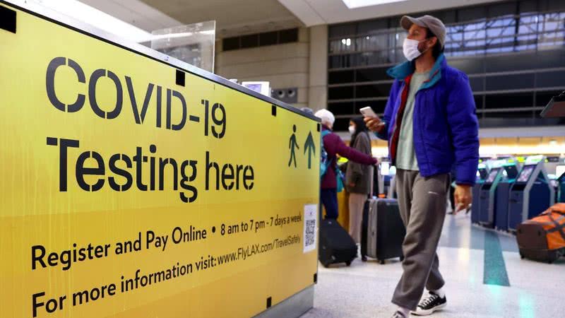 Local de teste de Covid-19 no aeroporto de Los Angeles - Getty Images