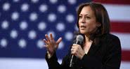 Fotografia de Kamala Harris durante discuro - Getty Images