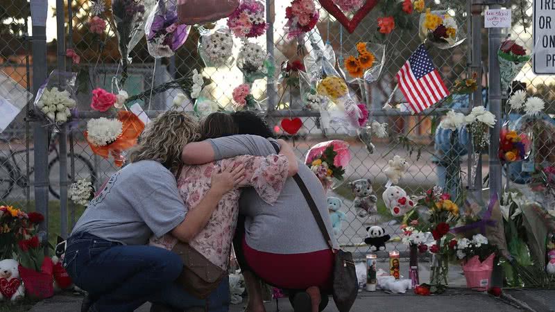 Homenagem para as vítimas na Stoneman Douglas High School, Flórida - Getty Images