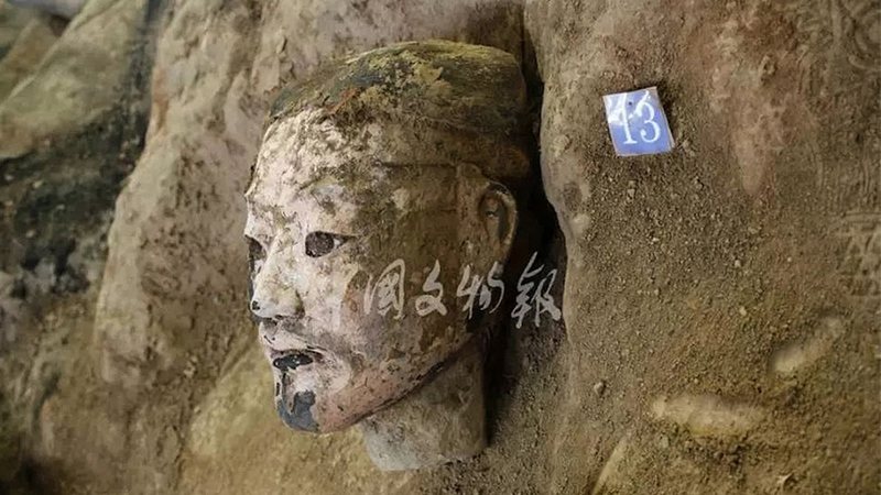 Um dos soldados encontrados no Mausoléu, na China - Mausoléu de Qin Shihuang