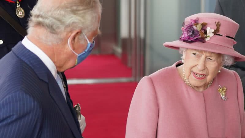 Príncipe Charles e rainha Elizabeth II - Getty Images